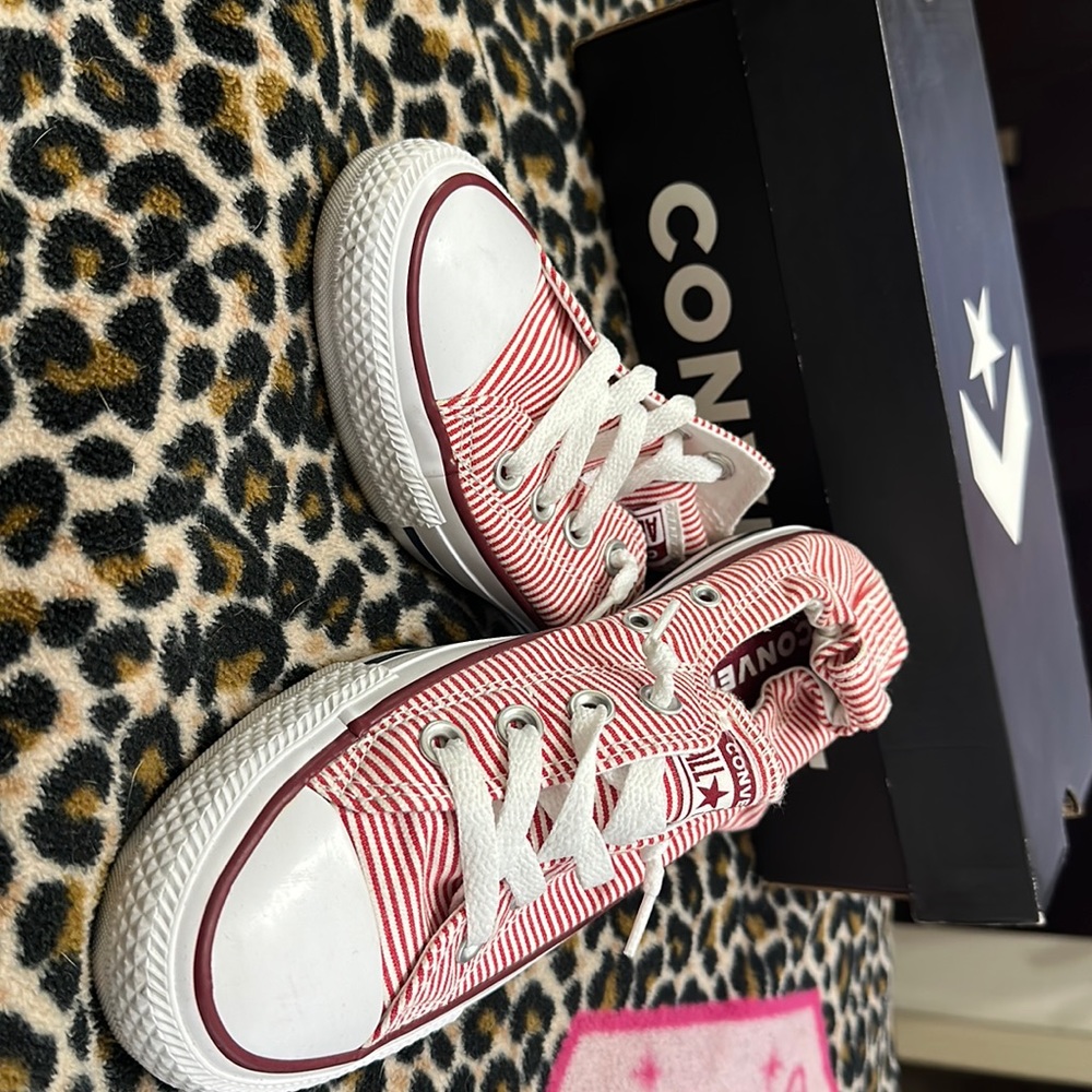 Red/white Converse US women 7